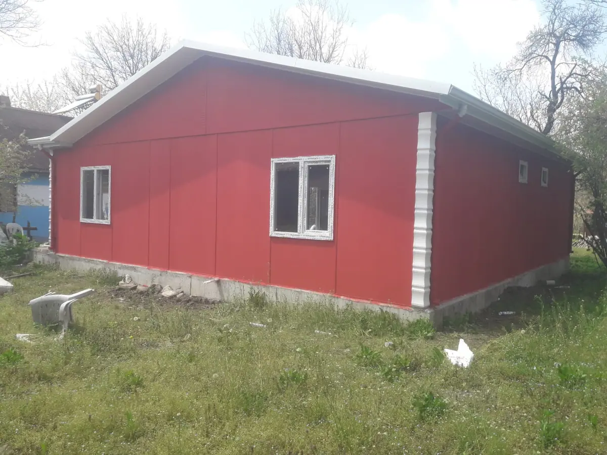 Kocaeli — montajı süren tek katlı prefabrik ev (3/3)