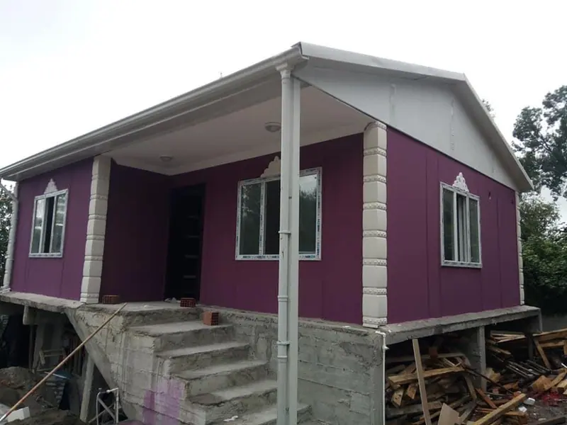 Kocaeli — montajı süren tek katlı prefabrik ev (1/3)