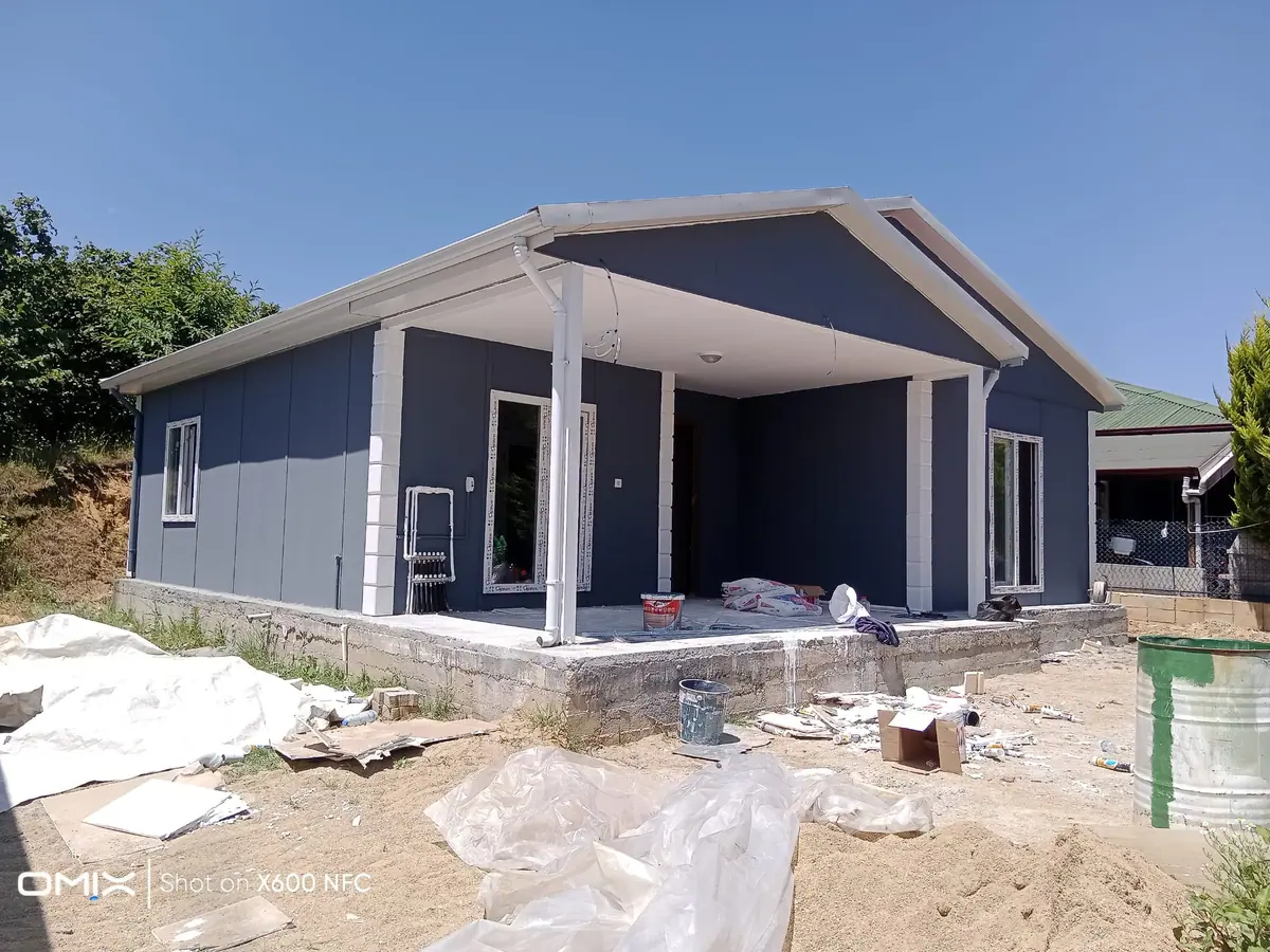 Sakarya — montajı süren tek katlı prefabrik ev (3/4)