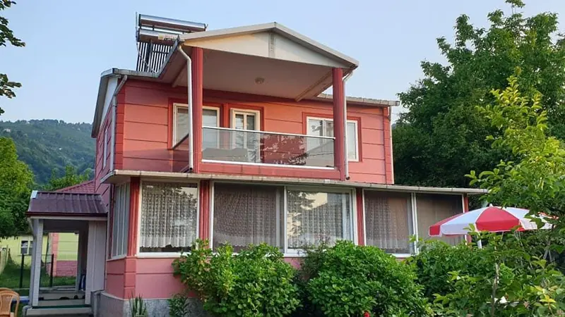 Sakarya — montajı süren çift katlı prefabrik ev (1/2)