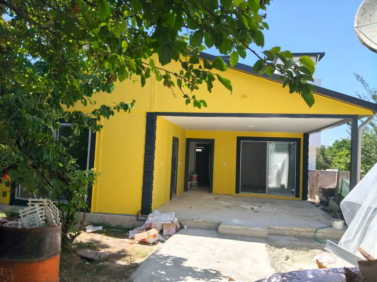 Sakarya — montajı süren tek katlı prefabrik ev (3/3)