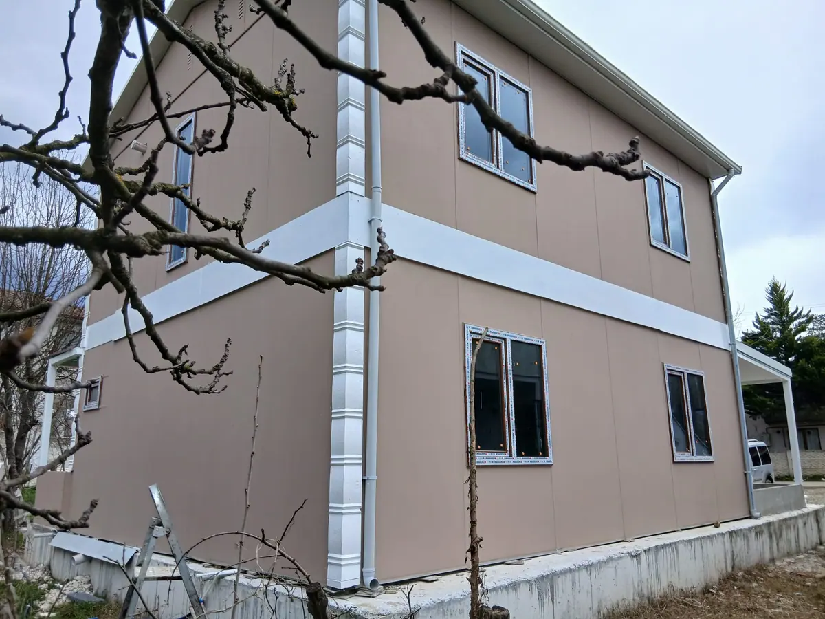 Sinop — montajı süren tek katlı prefabrik ev (3/3)