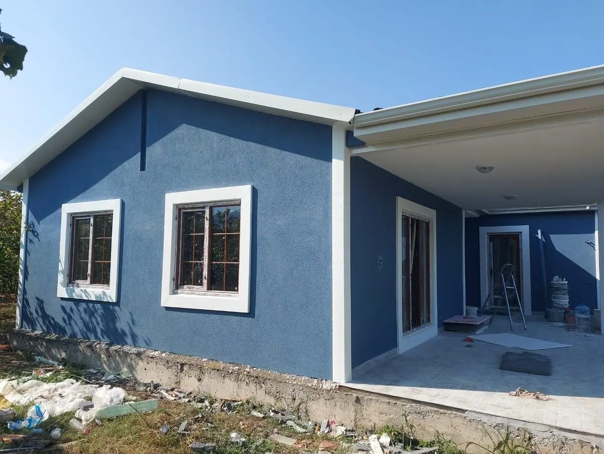 Sinop — montajı süren tek katlı prefabrik ev (3/4)