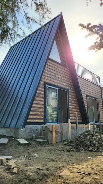 Sinop — montajı süren çift katlı prefabrik ev (2/4)