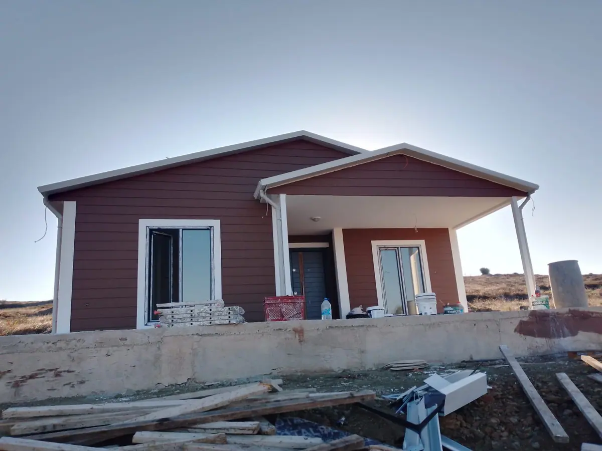 Sinop — montajı süren tek katlı prefabrik ev (3/4)